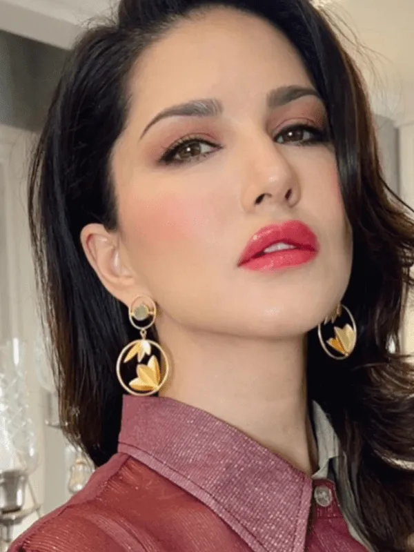 As Seen On Sunny Leone - Rubans Voguish 18K Gold Plated On Copper Handcrafted With Uncut Stone And Leaf Patterns Dangle Earrings.