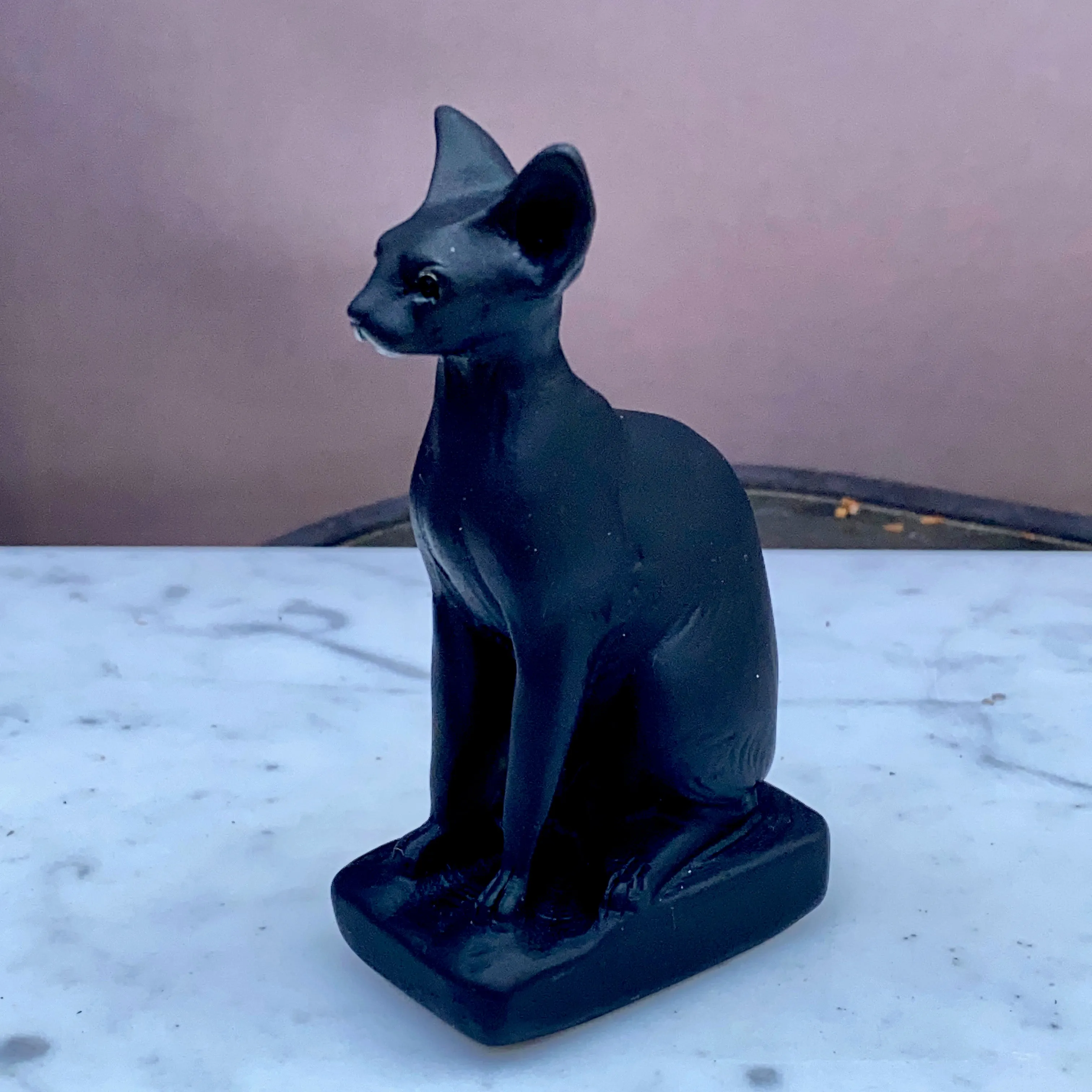 Black obsidian kitty cat