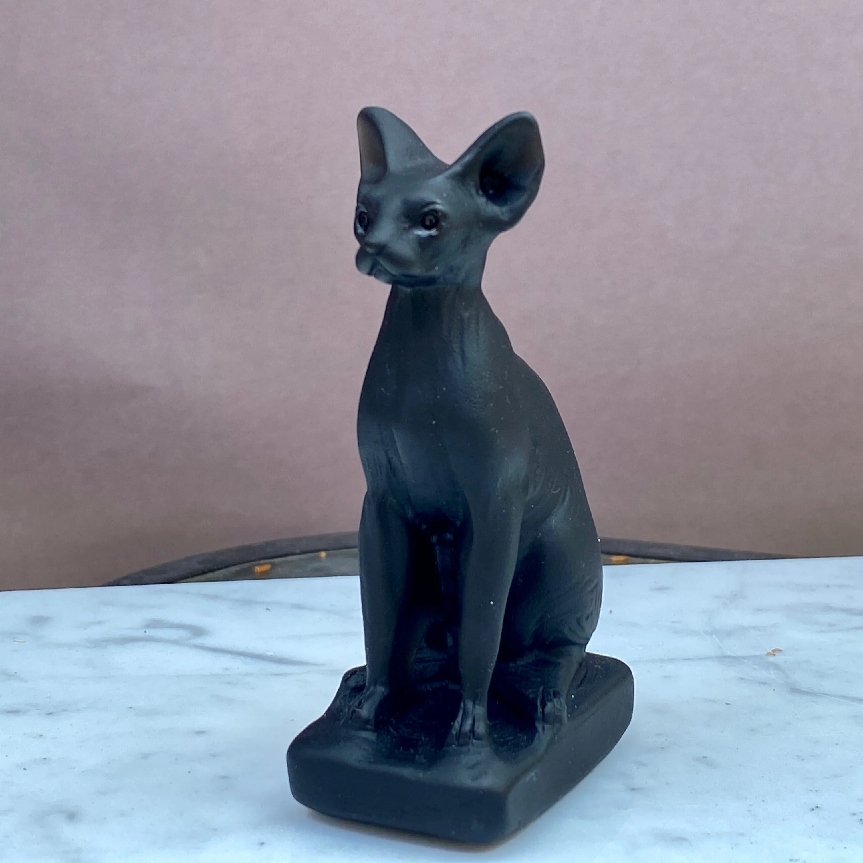 Black obsidian kitty cat