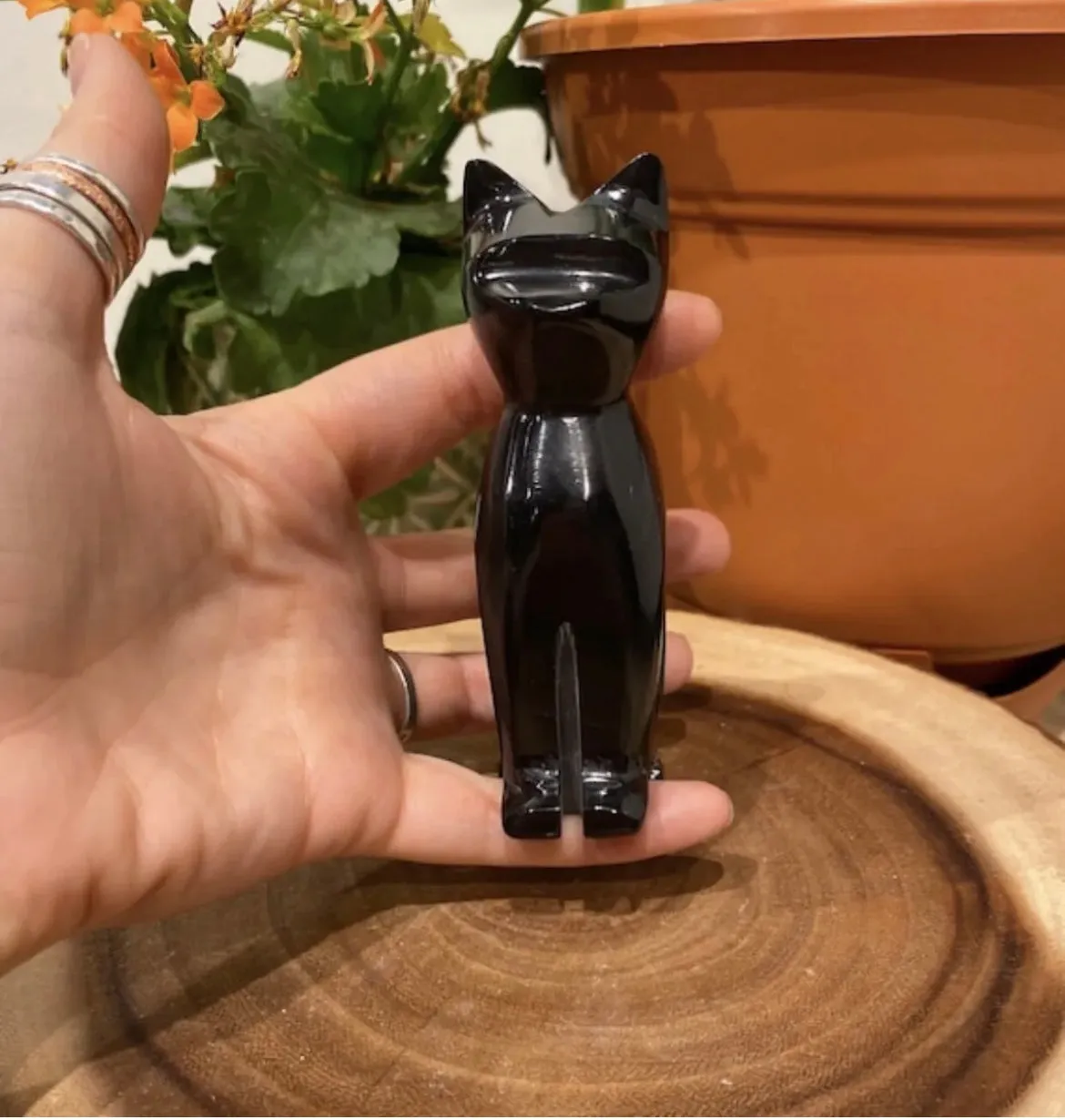 Black Onyx gemstone carved Kitty cat