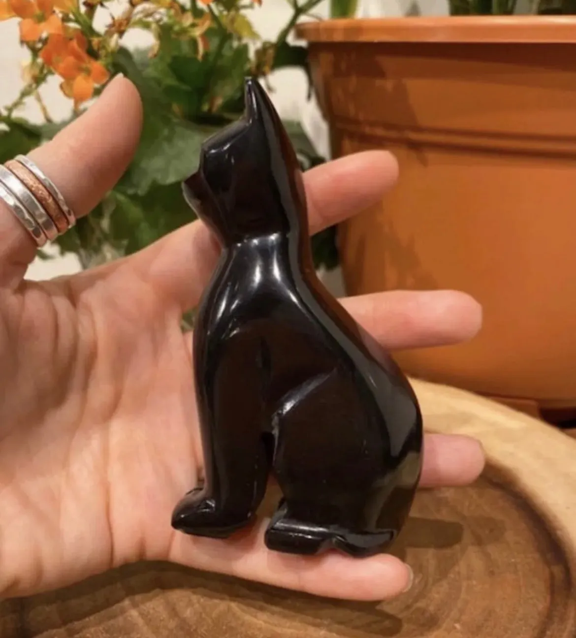 Black Onyx gemstone carved Kitty cat