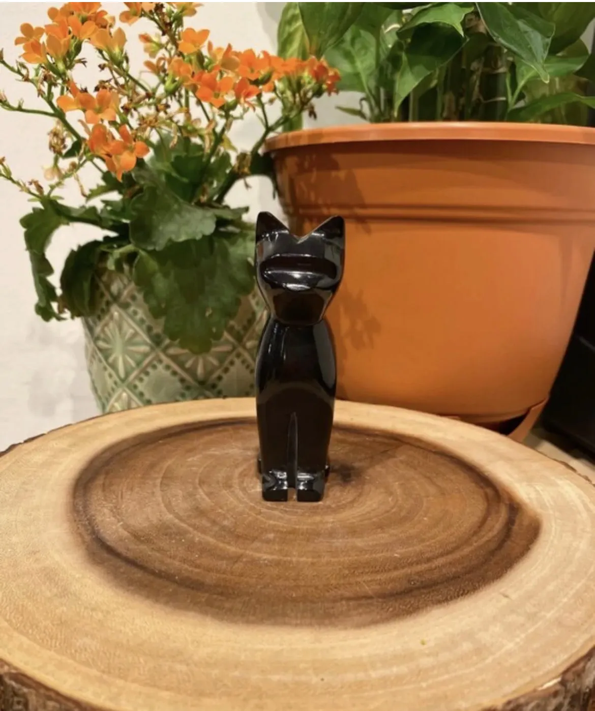 Black Onyx gemstone carved Kitty cat