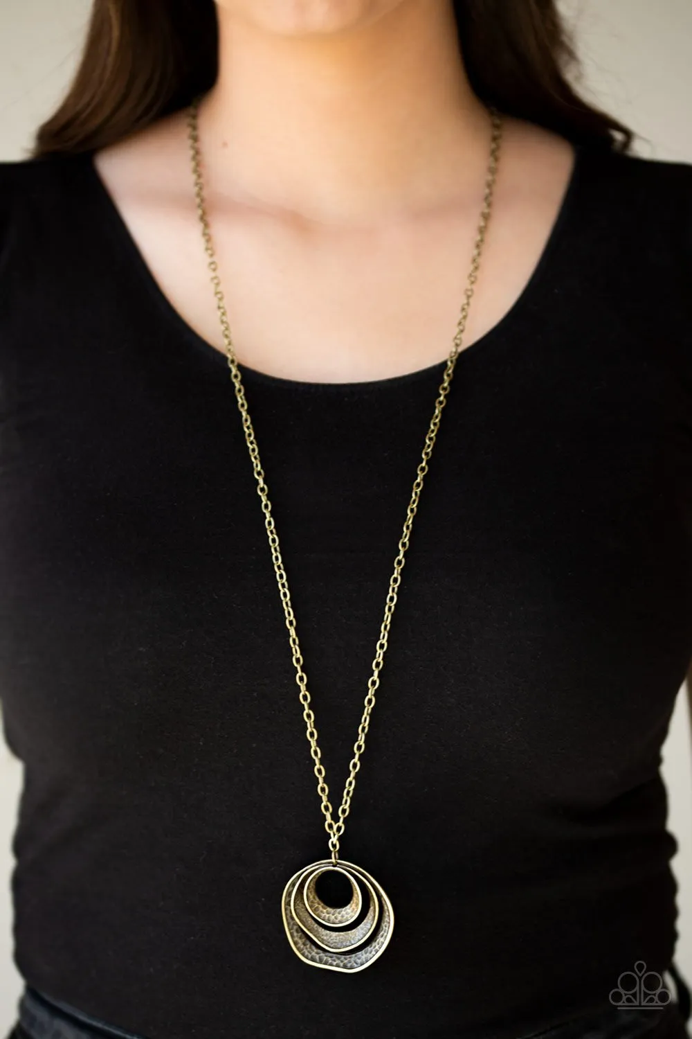 Breaking Pattern Brass Necklace Set