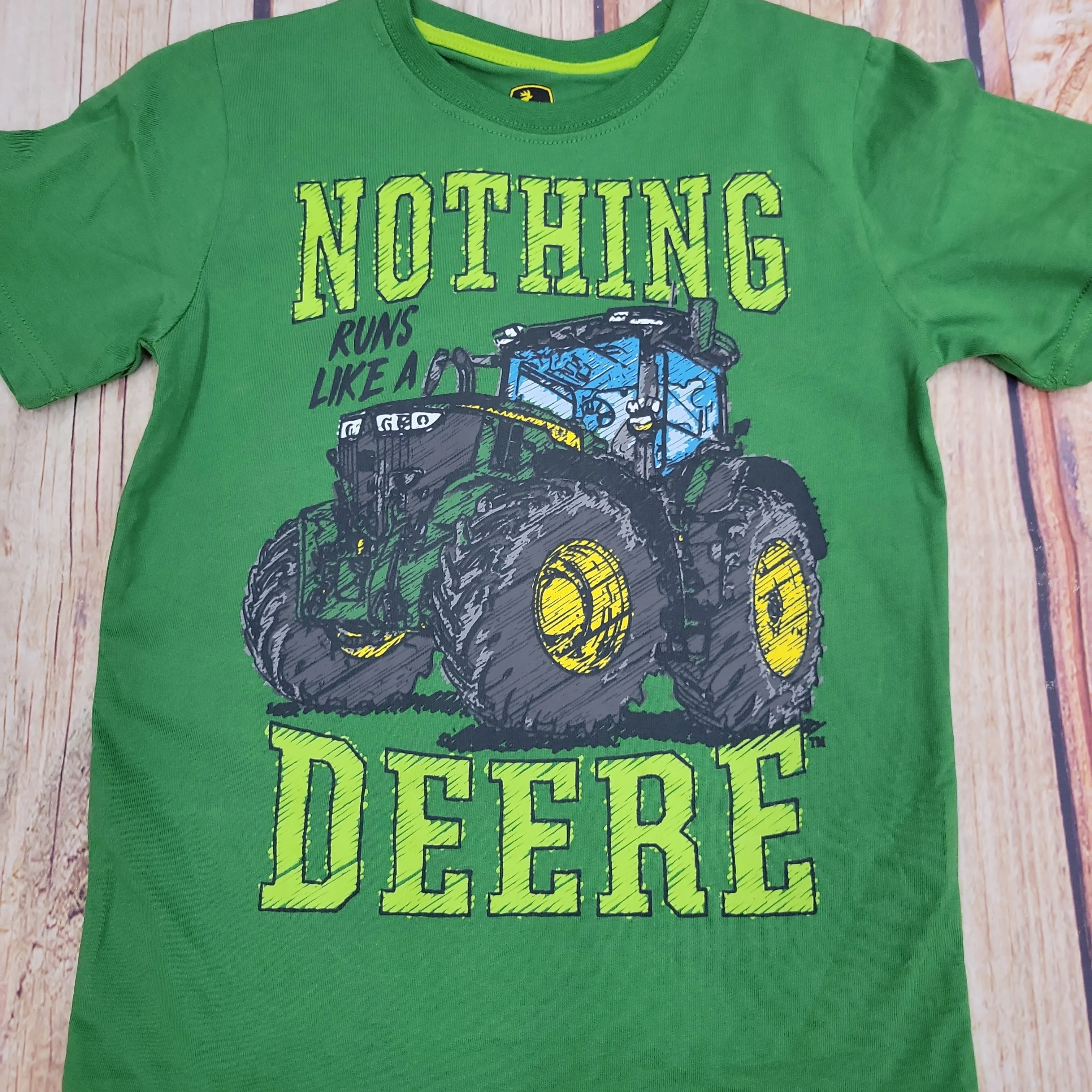 JOHN DEERE NOTHING RUNS LIKE A DEERE TEE