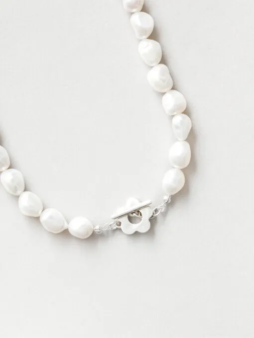 Lola Pearl Necklace in Sterling Silver