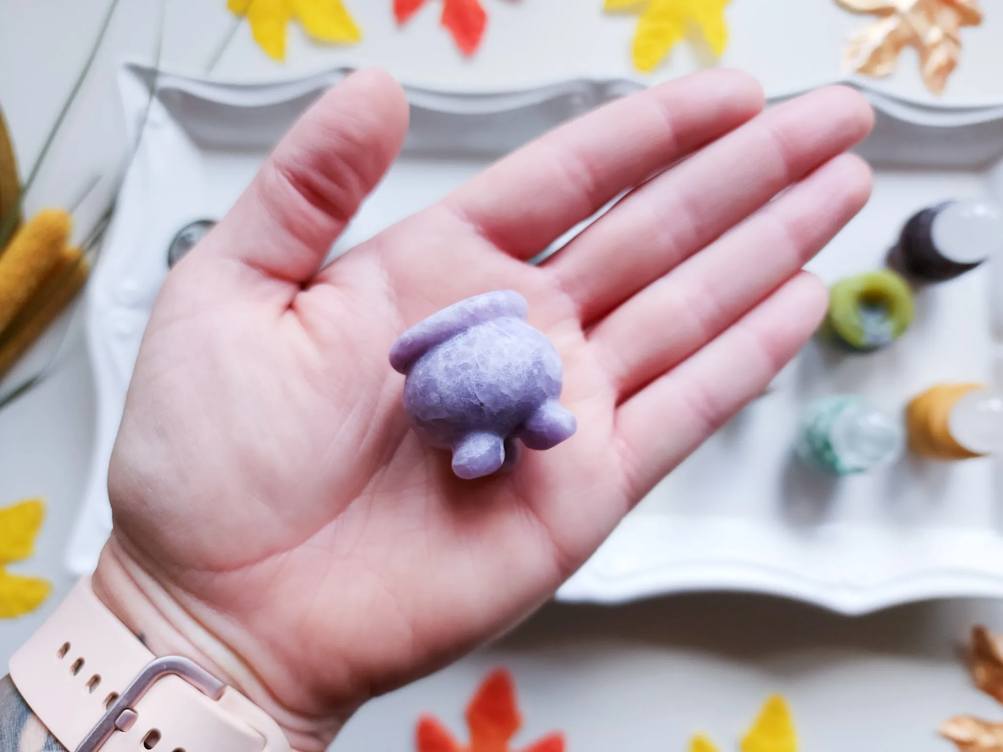 Mini Crystal Cauldron Carving || 1