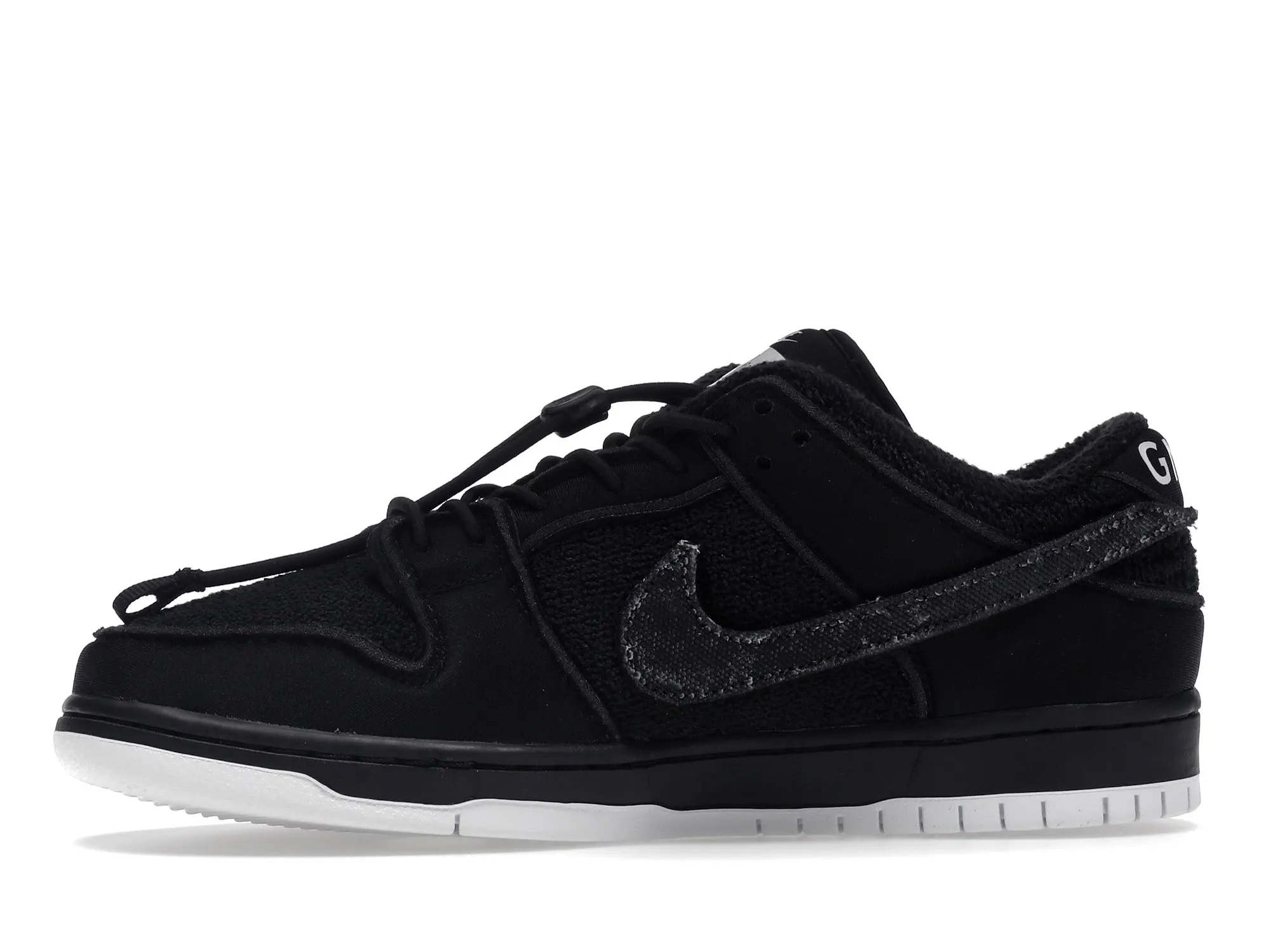 Nike SB Dunk Low Gnarhunters