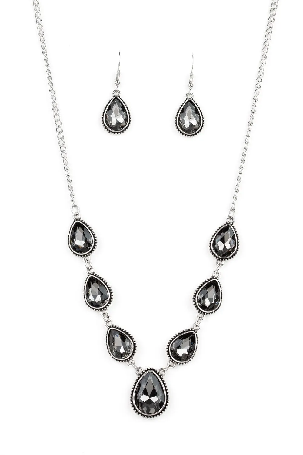 Socialite Social Silver Necklace Set