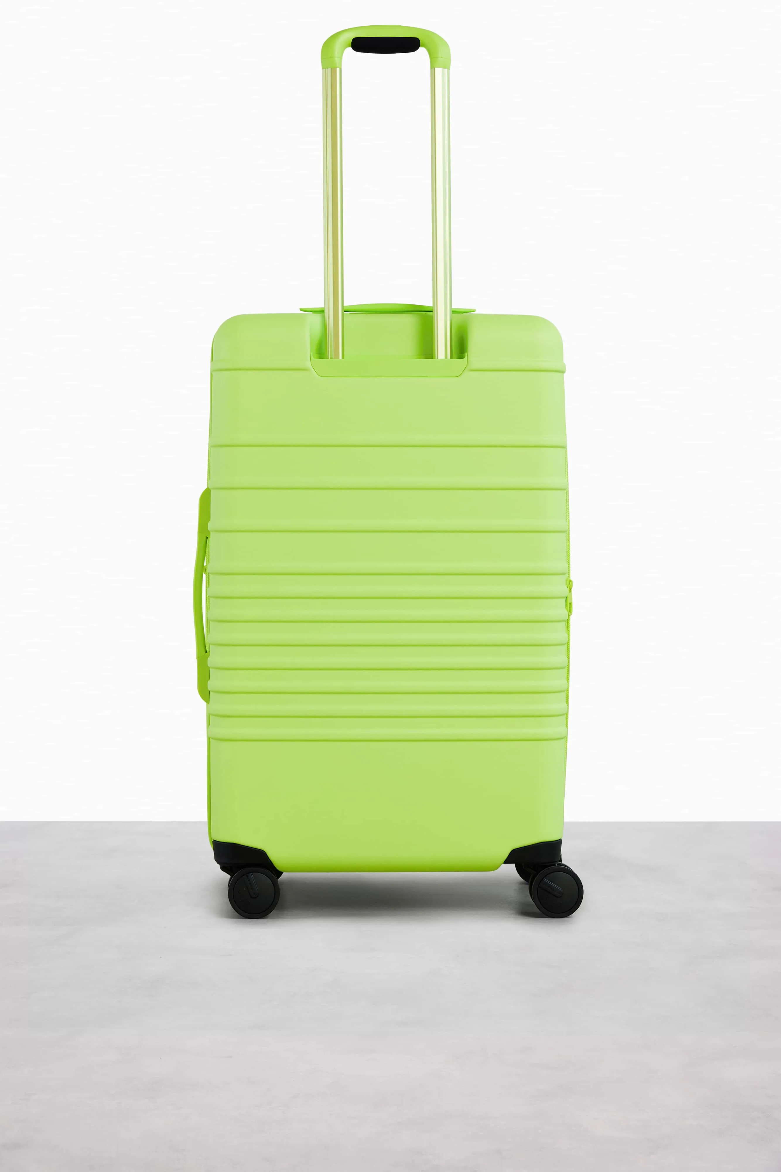 The Medium Check-In Roller in Citron