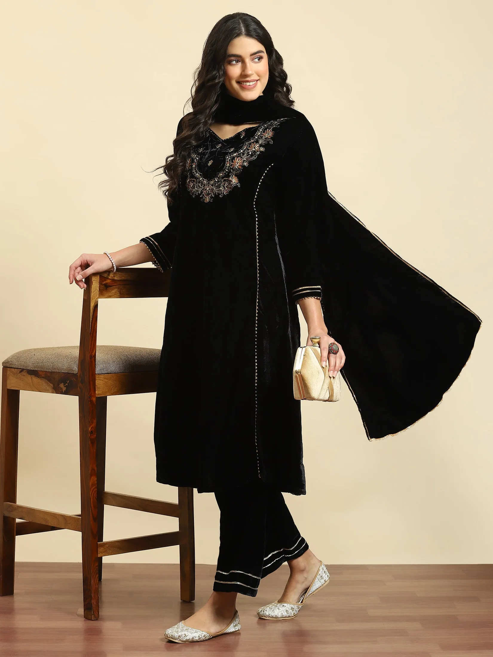 Women Black Embroidered Kurta Comfort Pant Dupatta